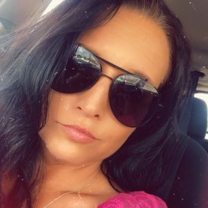 Meet your Posher, Debra